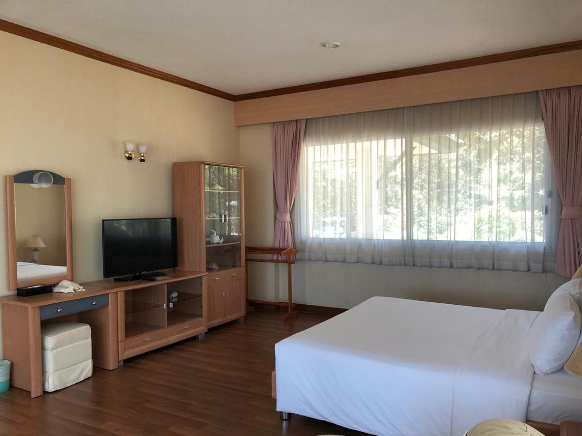 Seapine Beach Golf And Resort Hua Hin Ban Khao Takiap Екстер'єр фото