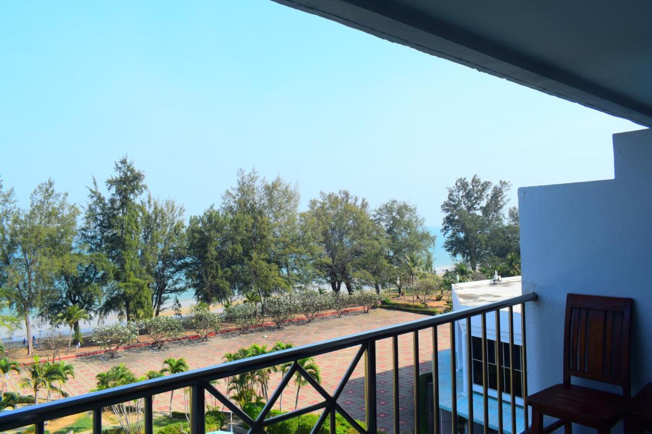 Seapine Beach Golf And Resort Hua Hin Ban Khao Takiap Екстер'єр фото